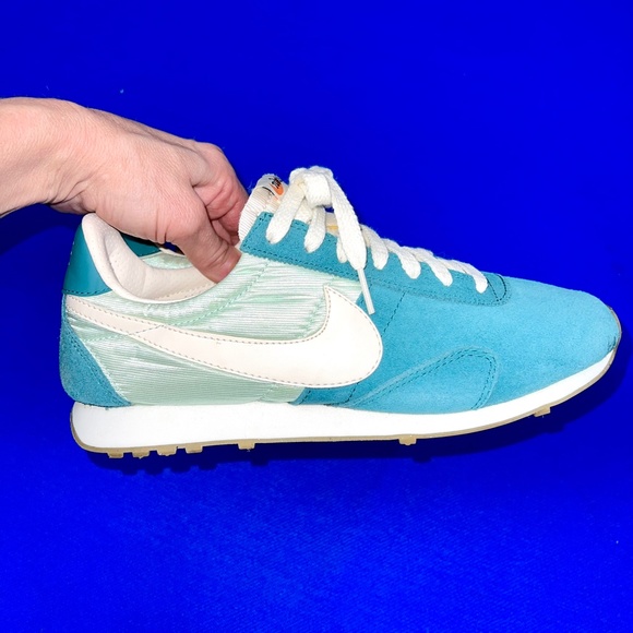 🚫SOLD! 🎽NWOT |•NIKE•| Retro Style Pre Montreal Racer VNTG Style Sneakers🎽 - Picture 9 of 16